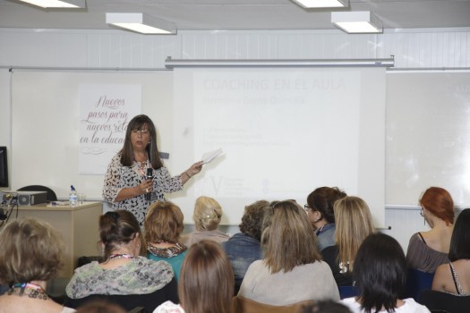 Herminia Gomà en su ponencia Coaching en el aula
