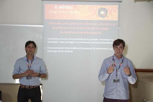 Daniel Peral y Mario Vottero presentan el programa EsFrog