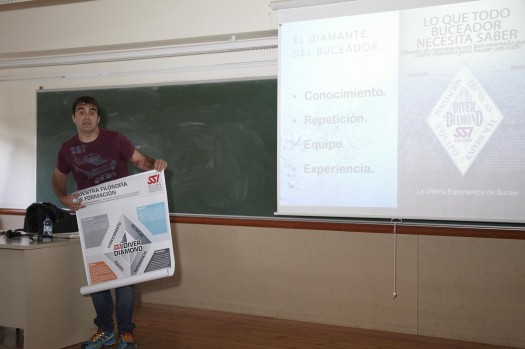 Carlos Sánchez en su conferencia: Un paso de gigante